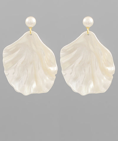 Shell Pearl Earrings