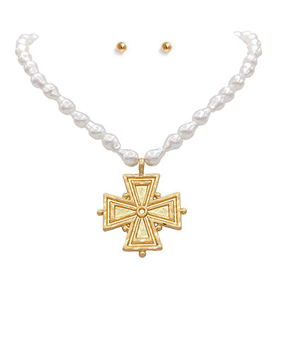 Cross & Baroque Pearl Necklace Set