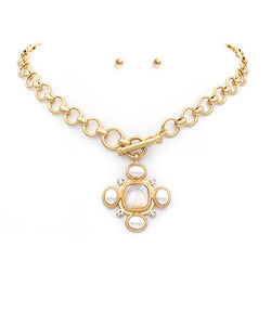 Pearl Pendant Toggle Necklace Set