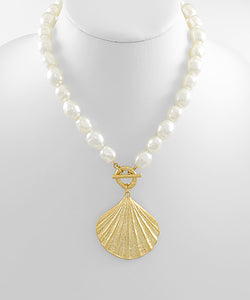 Pearl Beads &  Shell Pendant Necklace