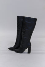 Load image into Gallery viewer, Bellfleur Knee High Boot- Black
