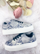 Load image into Gallery viewer, Jada Snakeskin Platform Sneakers
