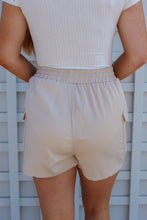 Load image into Gallery viewer, Kathryn Cargo Shorts- Ecru
