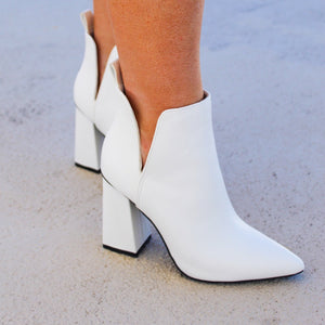 Setting Chucky Heel Bootie- White