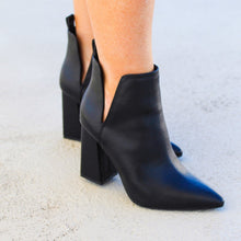 Load image into Gallery viewer, Setting Chucky Heel Bootie- Black
